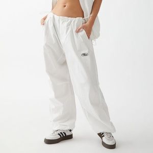 WHITE RANGE ROVER PANTS PARACHUTE